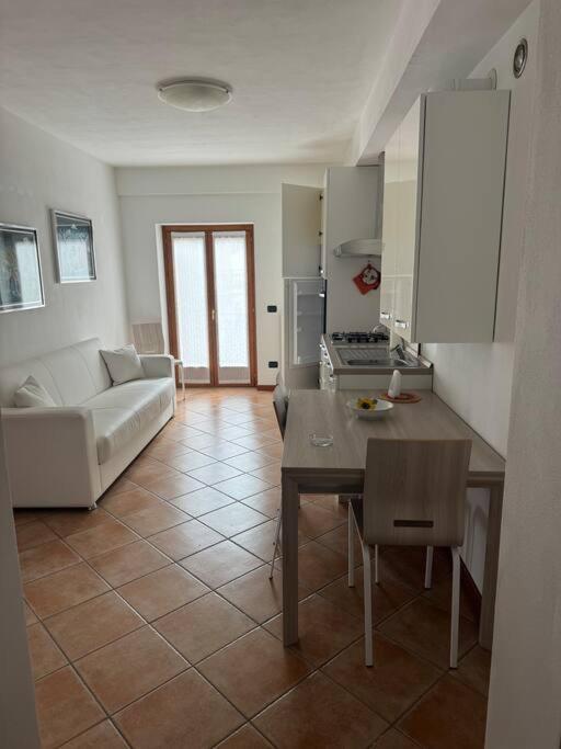 Suite Panoramica Casa Vacanza Di Alex G Oltre il Colle Luaran gambar