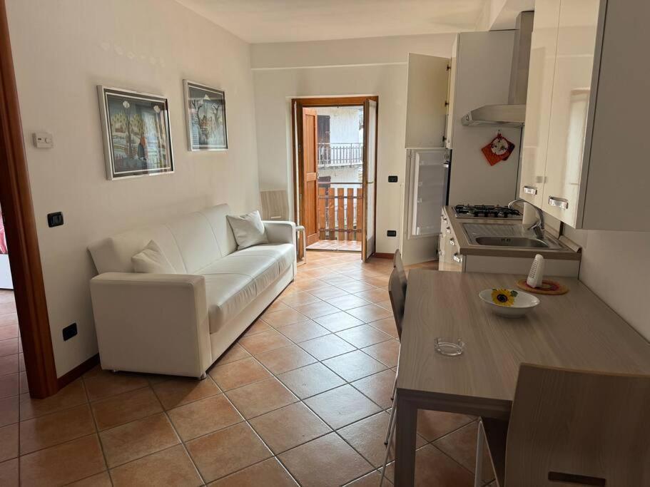 Suite Panoramica Casa Vacanza Di Alex G Oltre il Colle Luaran gambar