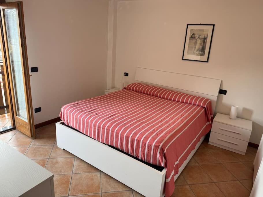 Suite Panoramica Casa Vacanza Di Alex G Oltre il Colle Luaran gambar