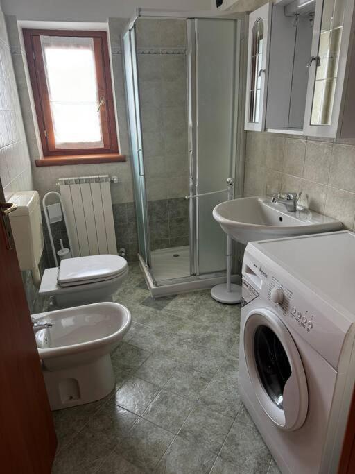 Suite Panoramica Casa Vacanza Di Alex G Oltre il Colle Luaran gambar